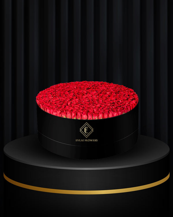 Luxury 200 Red Rose Hatbox