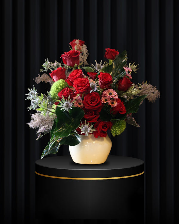 Scarlet Poise – Luxury Vase Floral Arrangement